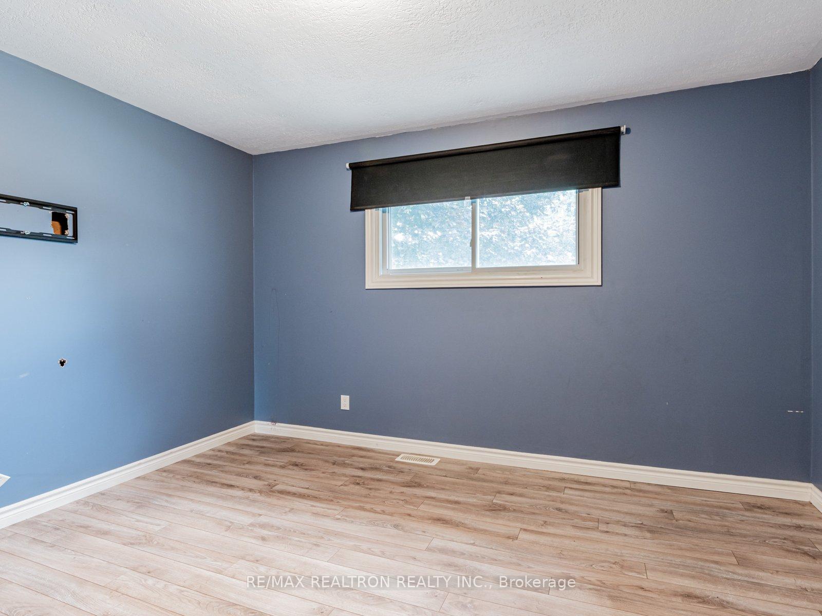 Photo 17 of 7 Lawson Avenue, Orillia — HOMEH