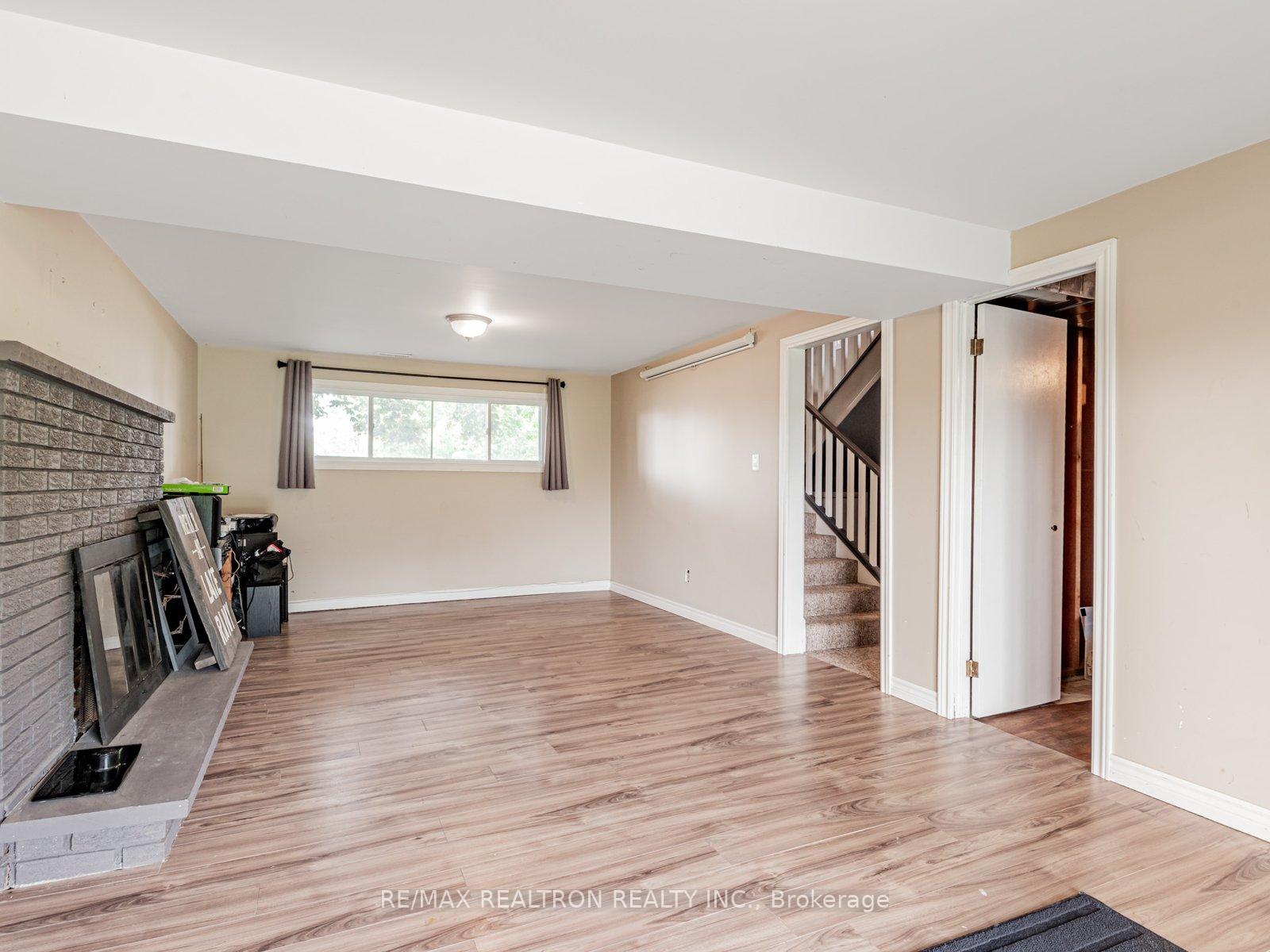 Photo 25 of 7 Lawson Avenue, Orillia — HOMEH