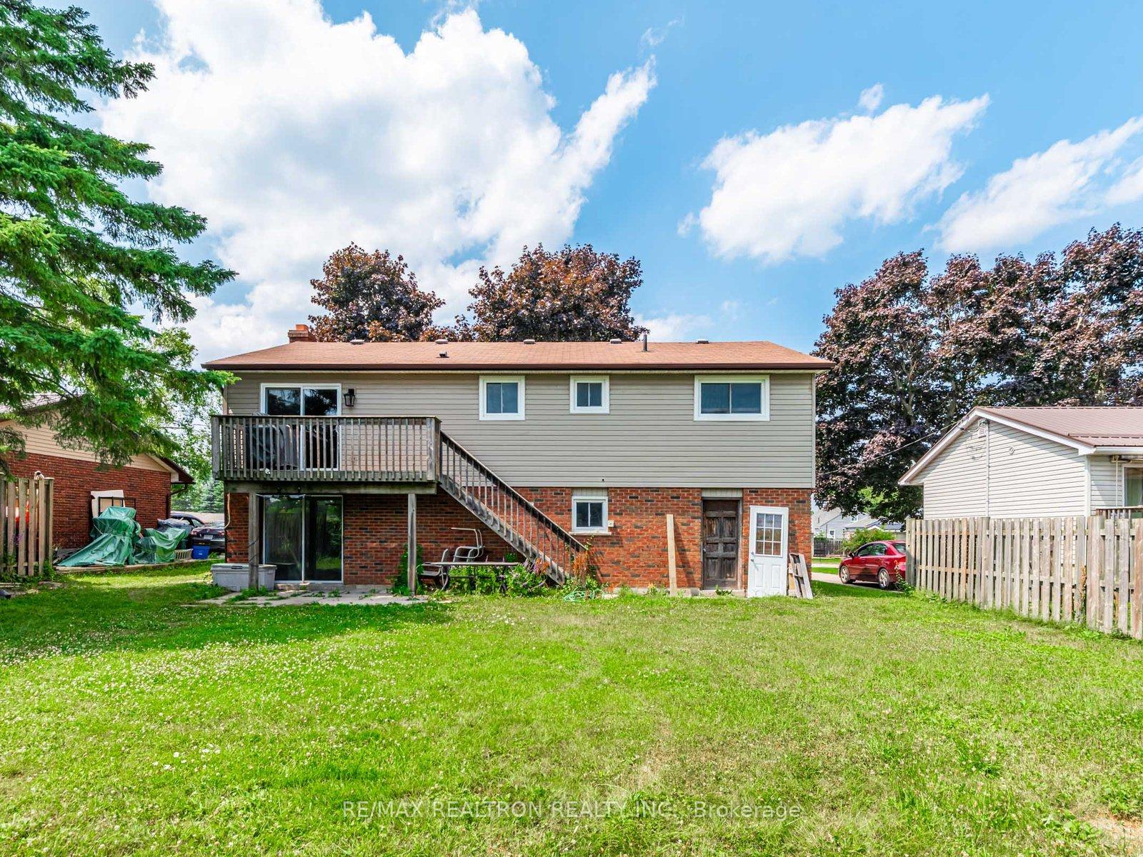 Photo 31 of 7 Lawson Avenue, Orillia — HOMEH
