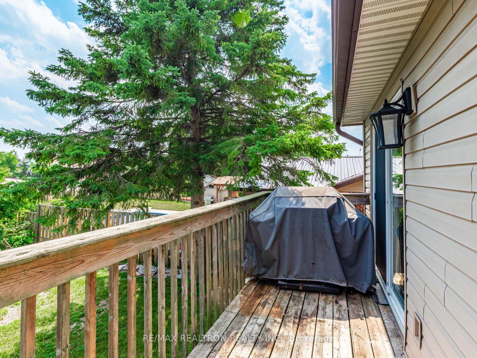 Photo 32 of 7 Lawson Avenue, Orillia — HOMEH