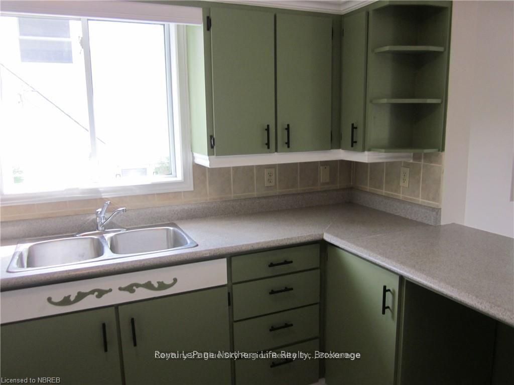 Photo 4 of 107 Britton Avenue, North Bay, Central — HOMEH