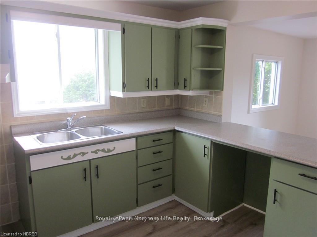 Photo 5 of 107 Britton Avenue, North Bay, Central — HOMEH