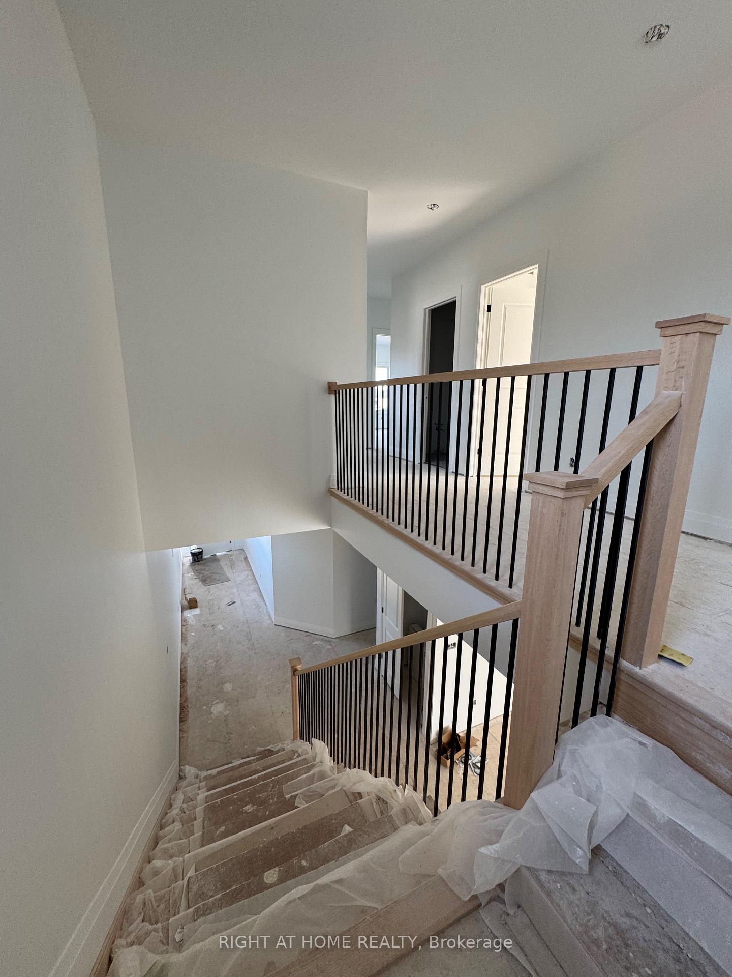 Photo 7 of 8872 Angie Drive, Niagara Falls, Forestview — HOMEH