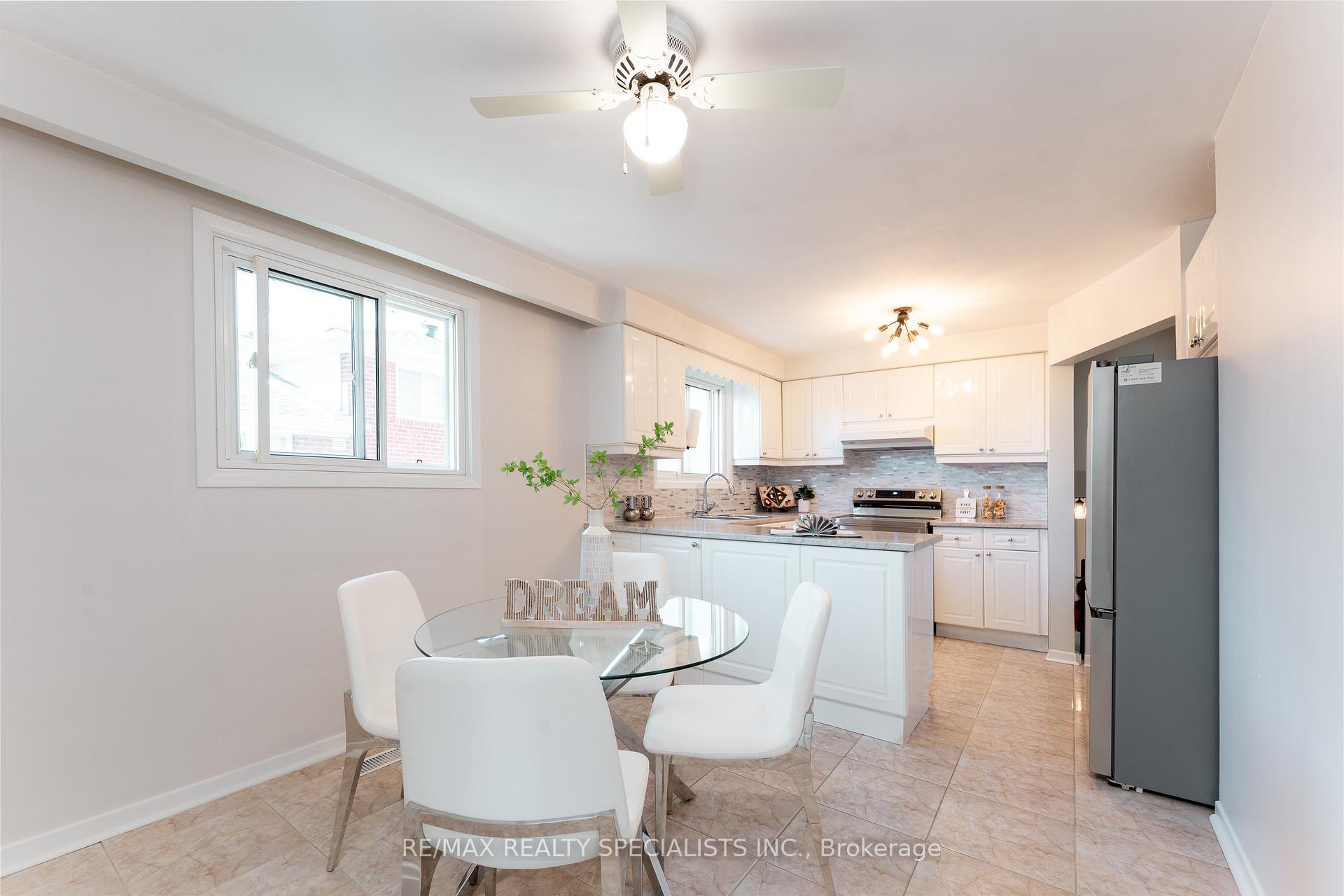 Photo 12 of 3560 Haven Glenn, Mississauga, Applewood — HOMEH