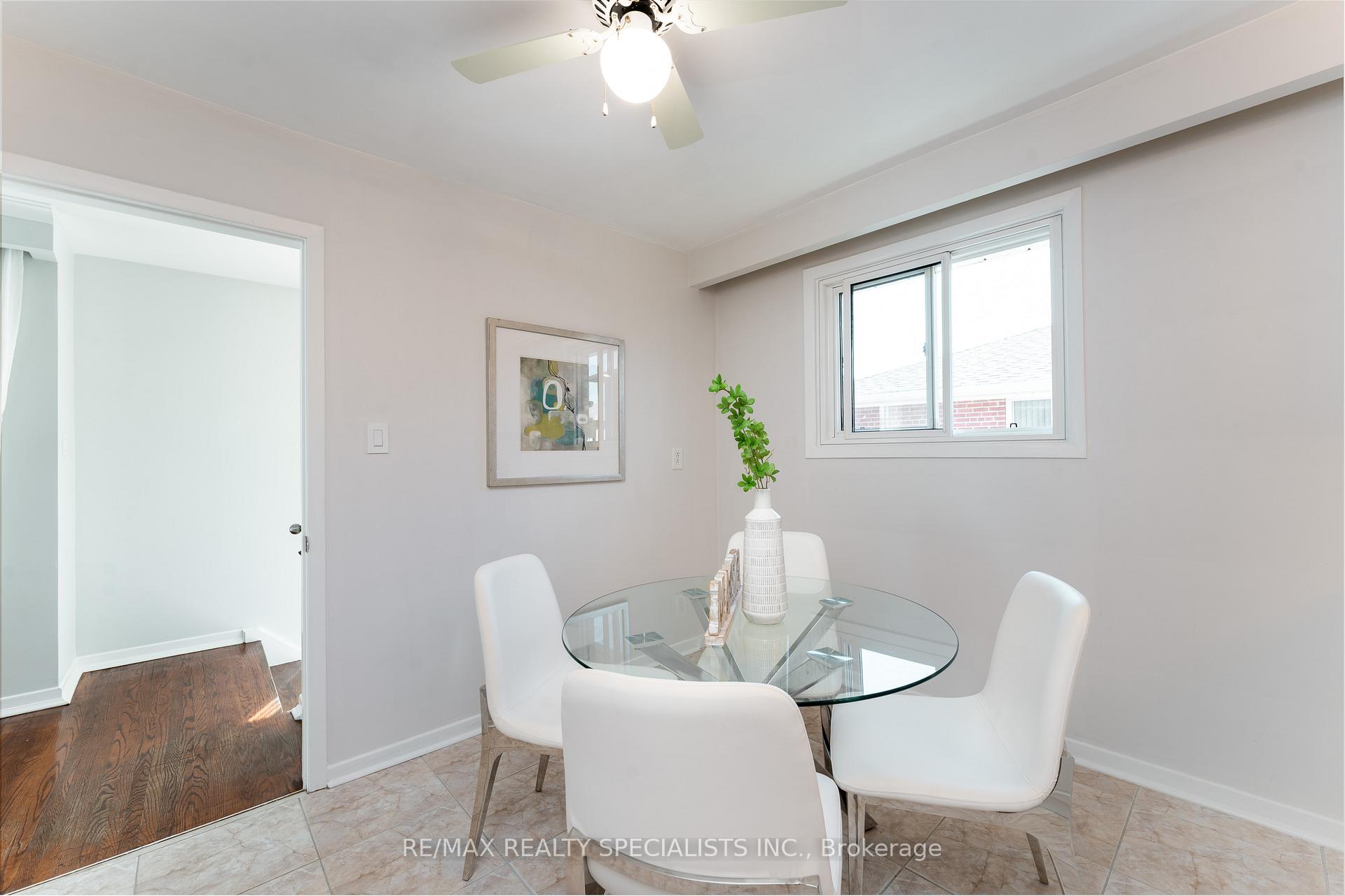 Photo 13 of 3560 Haven Glenn, Mississauga, Applewood — HOMEH