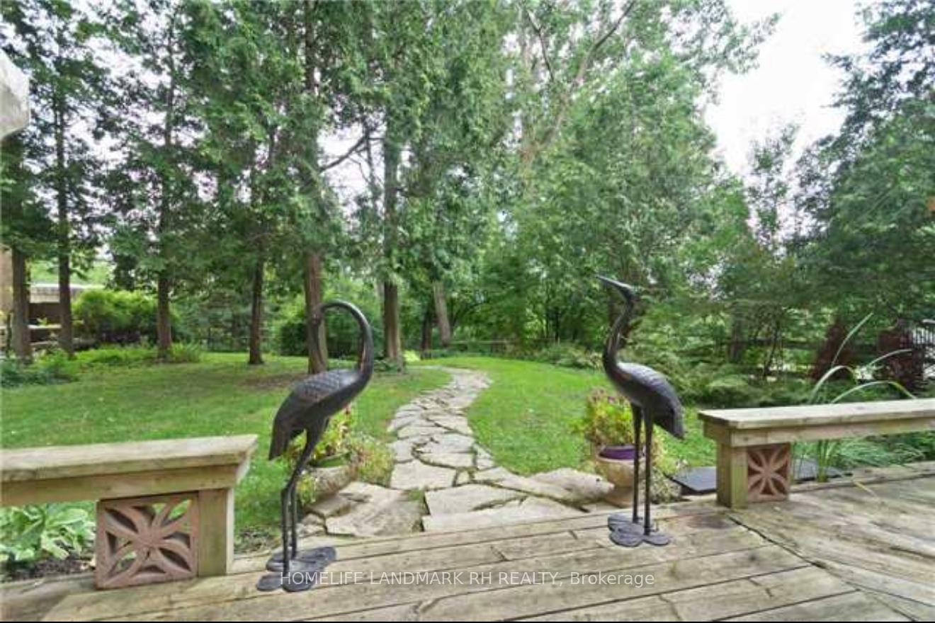 Photo 10 of Unit Unit 2, 27 East Drive E, Markham, Unionville — HOMEH