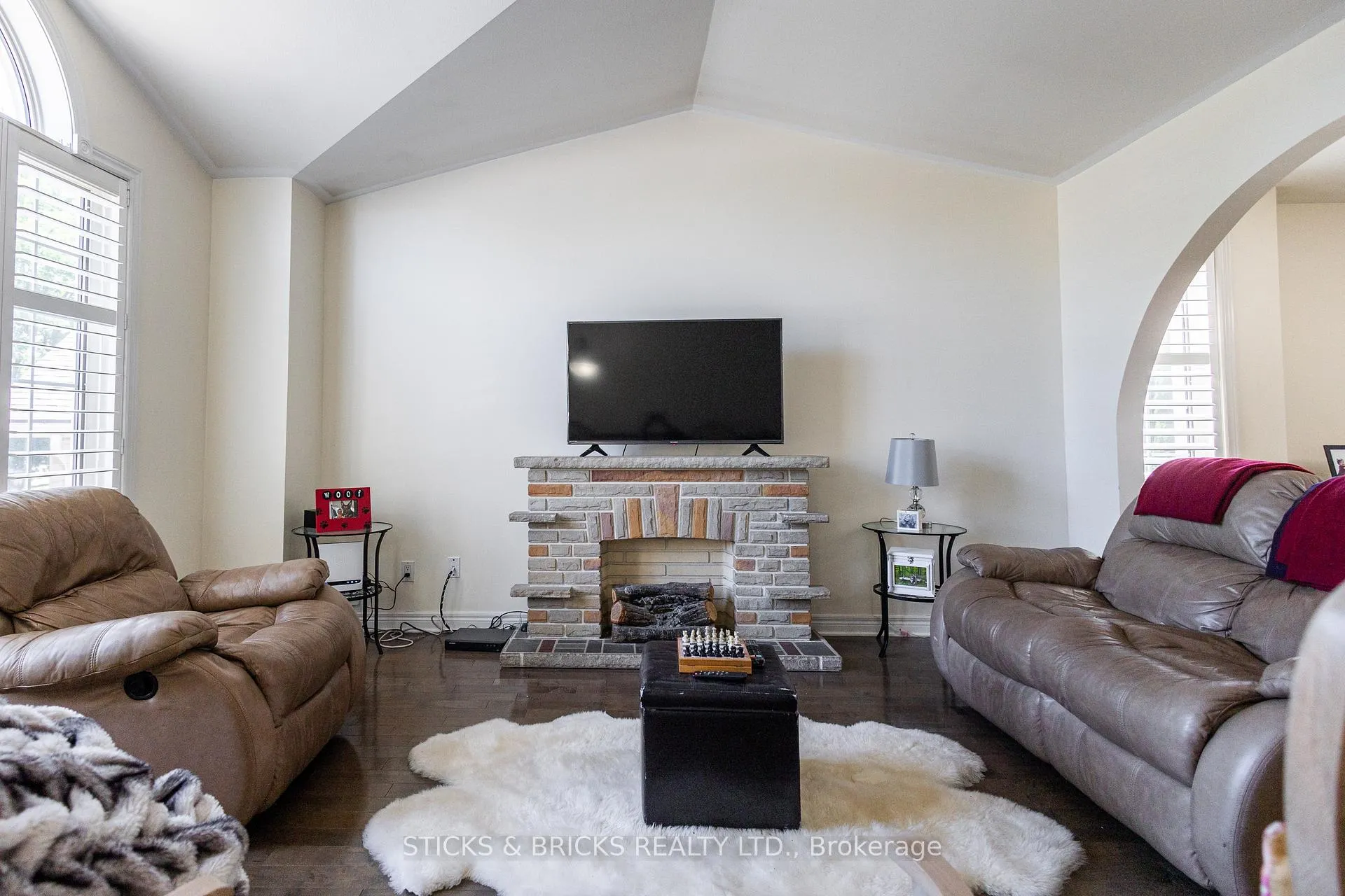 Photo 7 of 8207 Beaver Glen Drive, Niagara Falls, Ascot — HOMEH