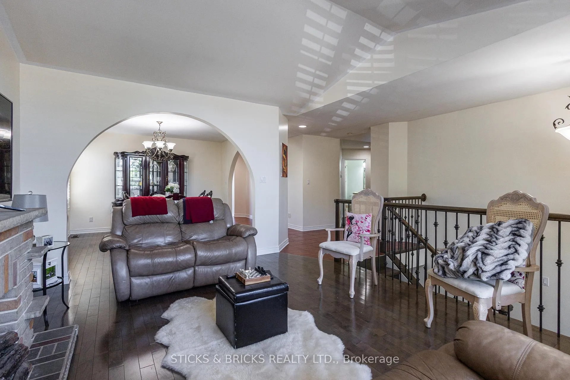 Photo 8 of 8207 Beaver Glen Drive, Niagara Falls, Ascot — HOMEH