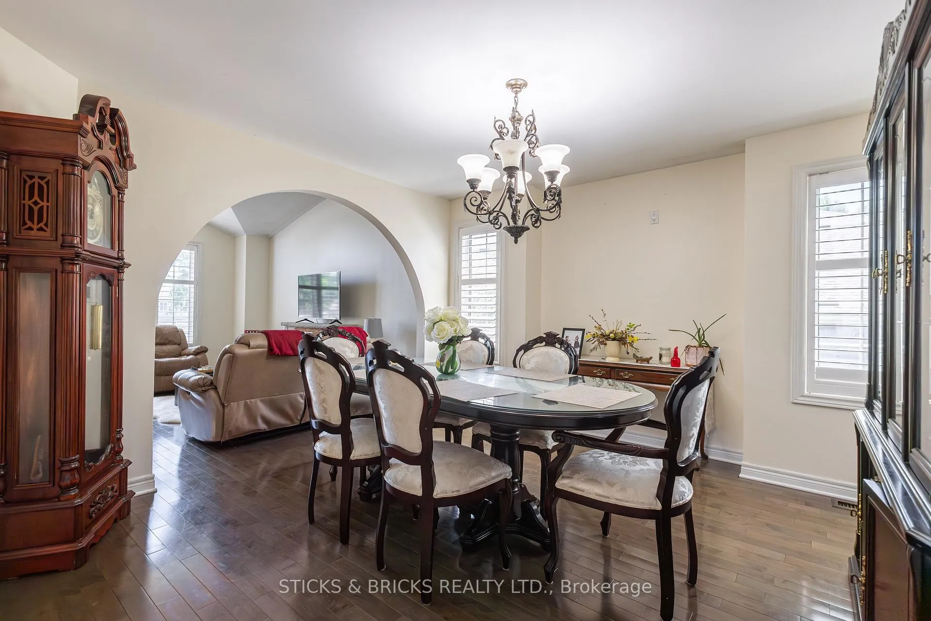 Photo 9 of 8207 Beaver Glen Drive, Niagara Falls, Ascot — HOMEH