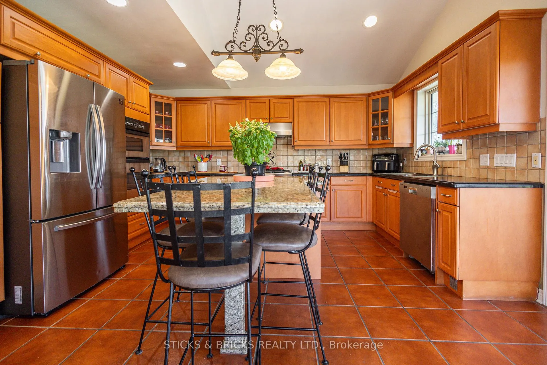 Photo 12 of 8207 Beaver Glen Drive, Niagara Falls, Ascot — HOMEH