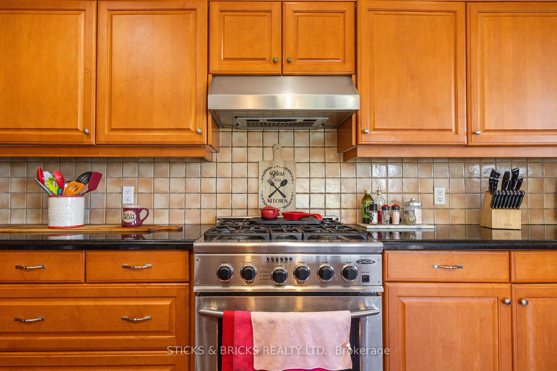Photo 13 of 8207 Beaver Glen Drive, Niagara Falls, Ascot — HOMEH