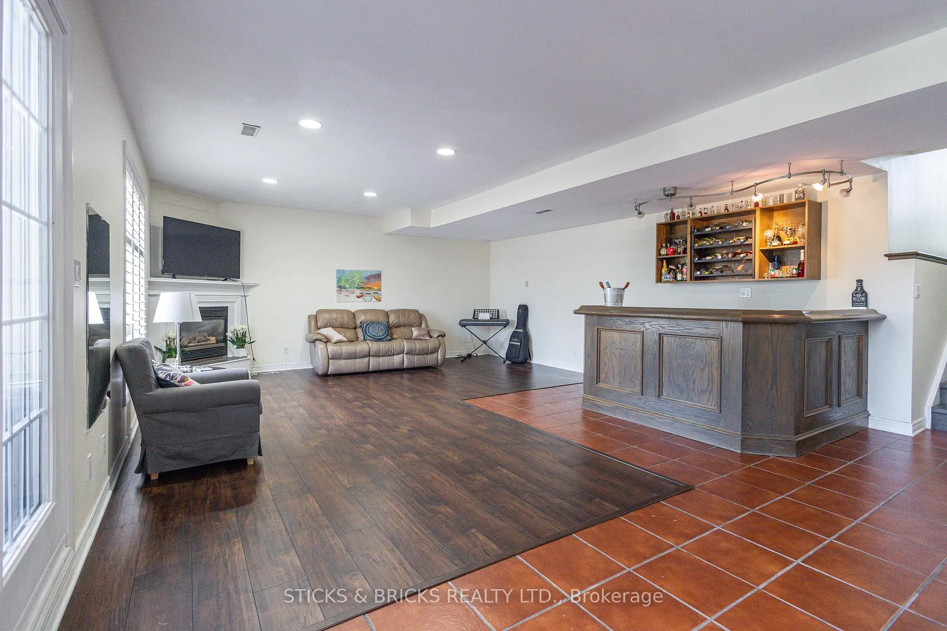 Photo 24 of 8207 Beaver Glen Drive, Niagara Falls, Ascot — HOMEH