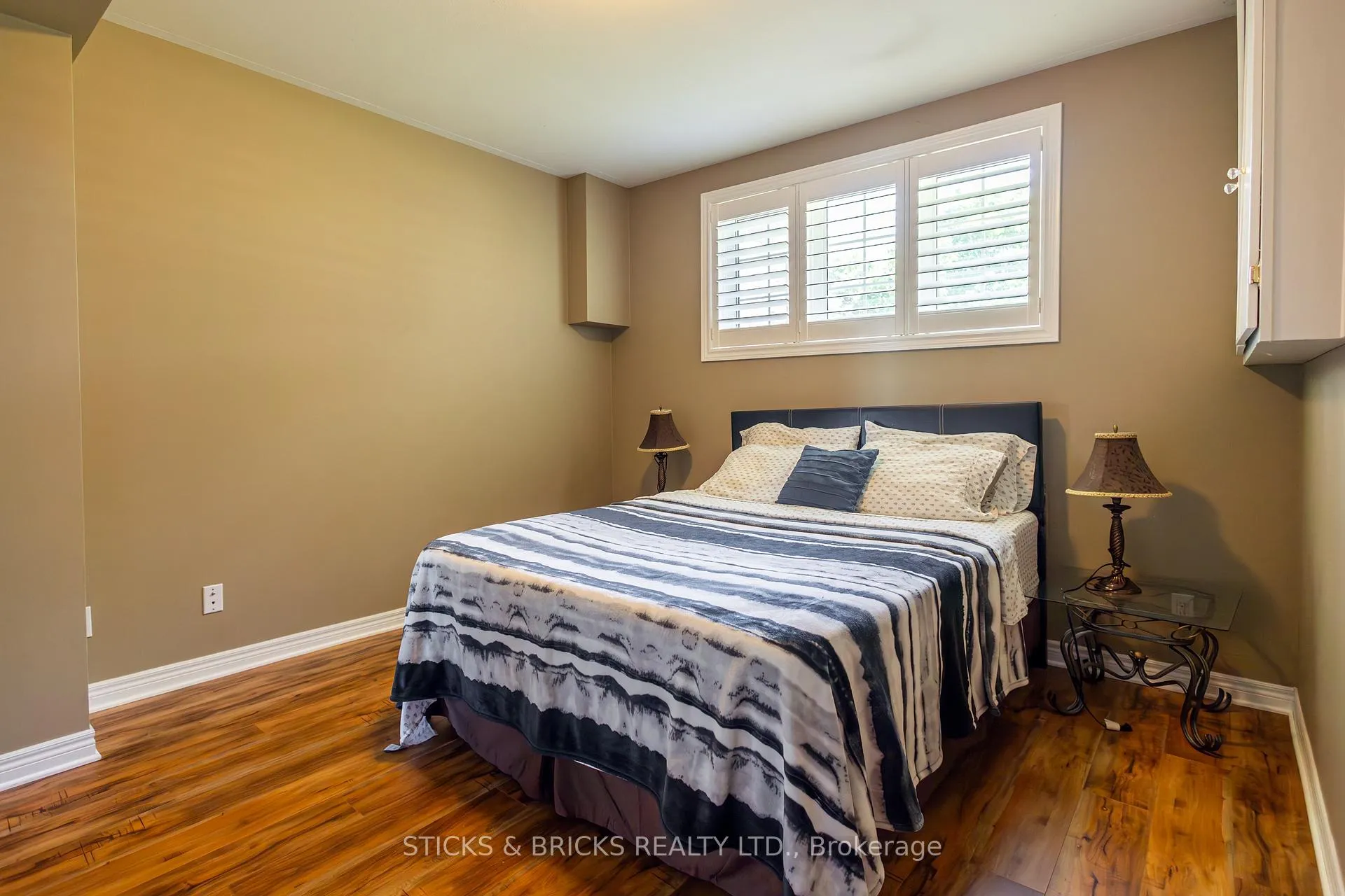 Photo 27 of 8207 Beaver Glen Drive, Niagara Falls, Ascot — HOMEH
