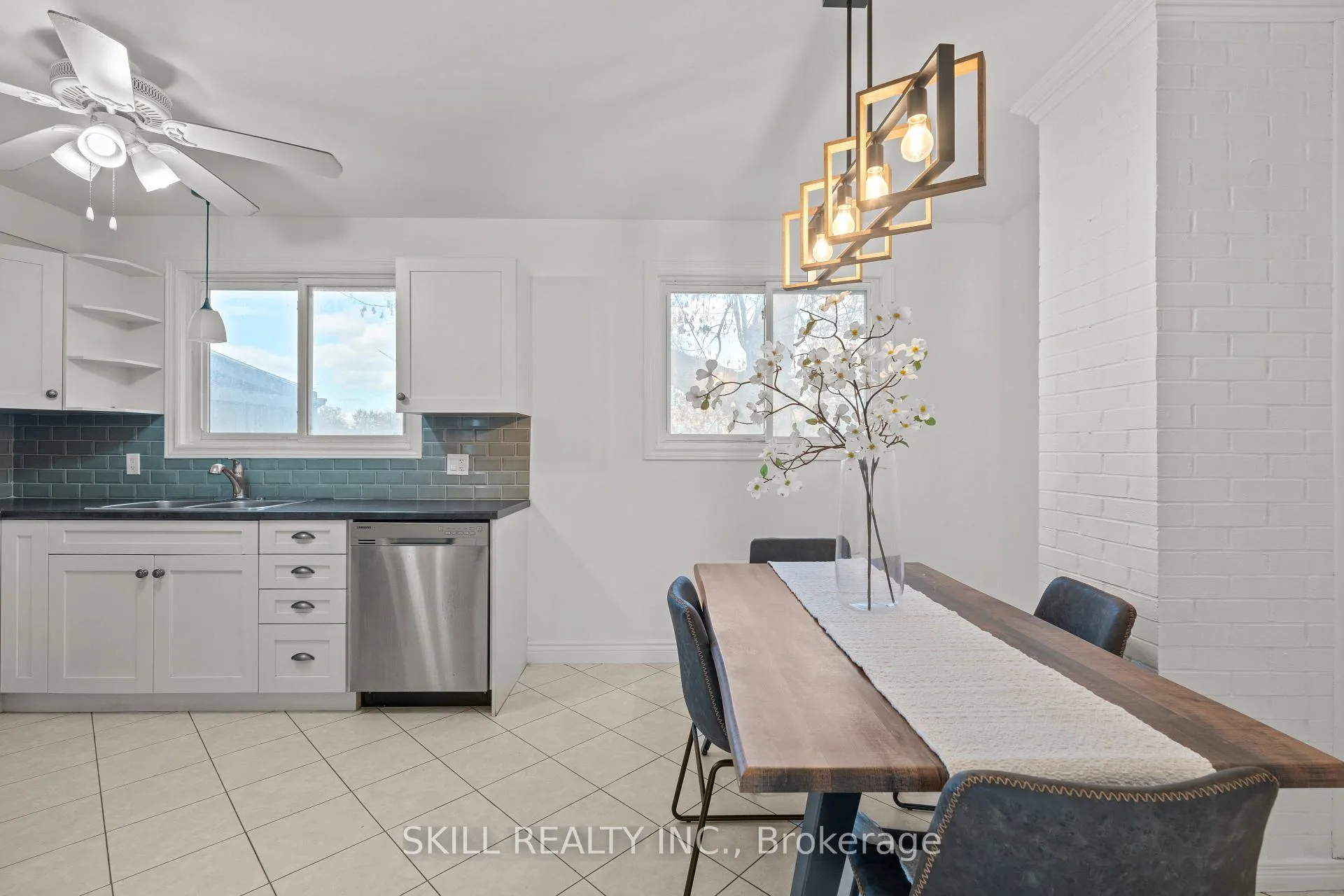 Photo 8 of 269 Kinmount Crescent, Oshawa, Lakeview — HOMEH