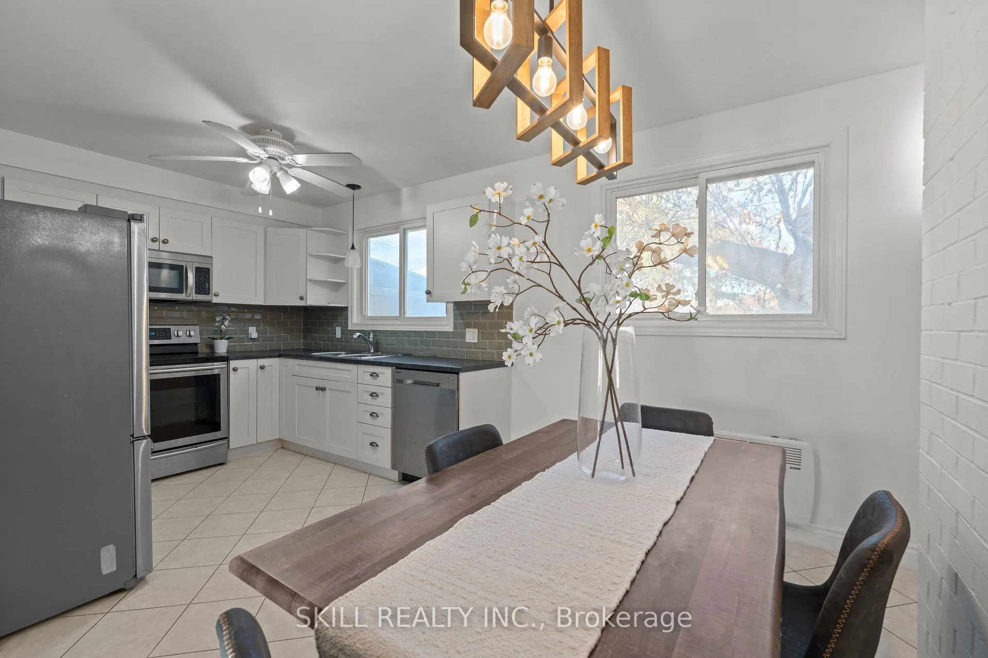Photo 10 of 269 Kinmount Crescent, Oshawa, Lakeview — HOMEH