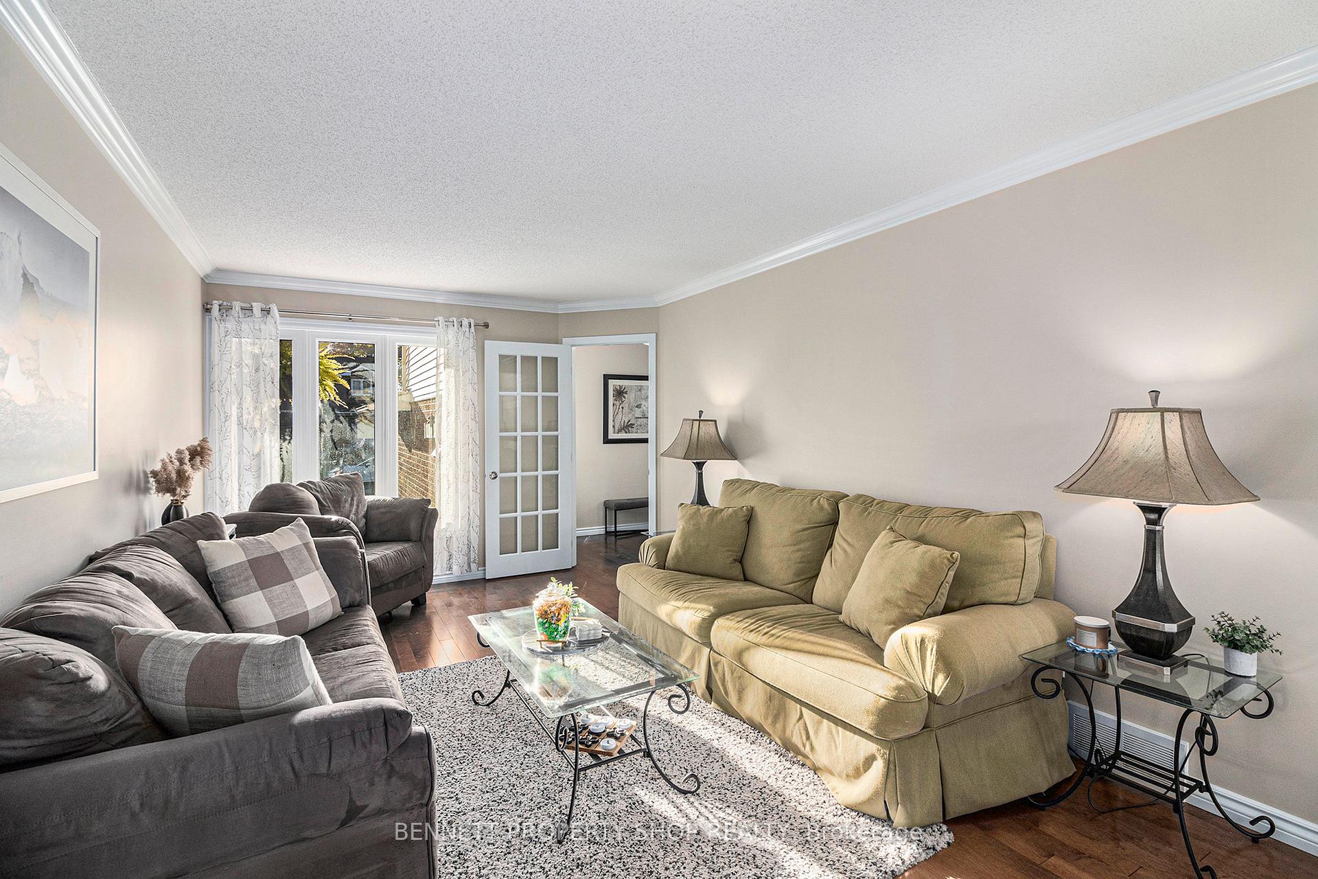 Photo 6 of 1865 Leclair Crescent, Ottawa, Queenswood Heights South — HOMEH