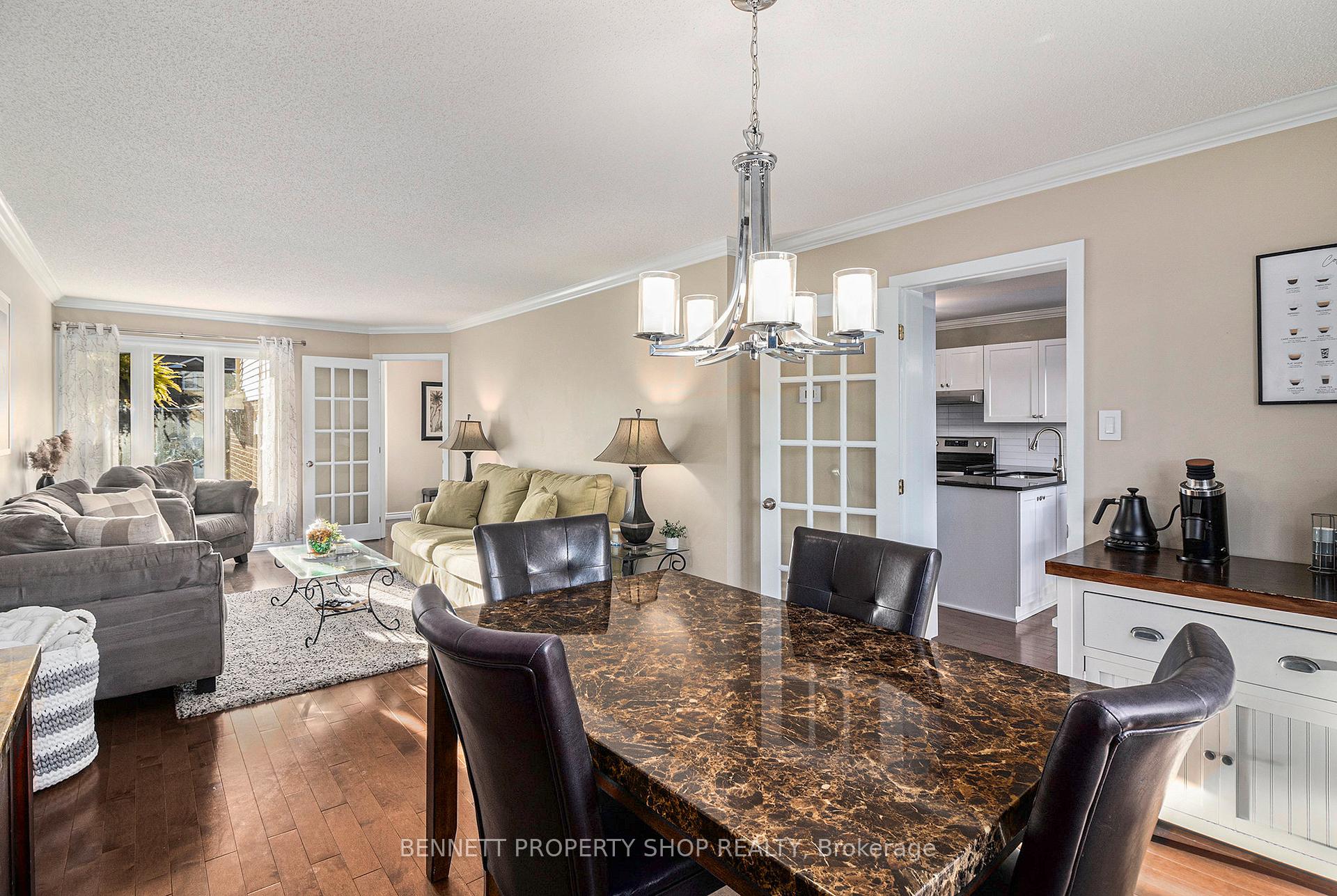 Photo 8 of 1865 Leclair Crescent, Ottawa, Queenswood Heights South — HOMEH