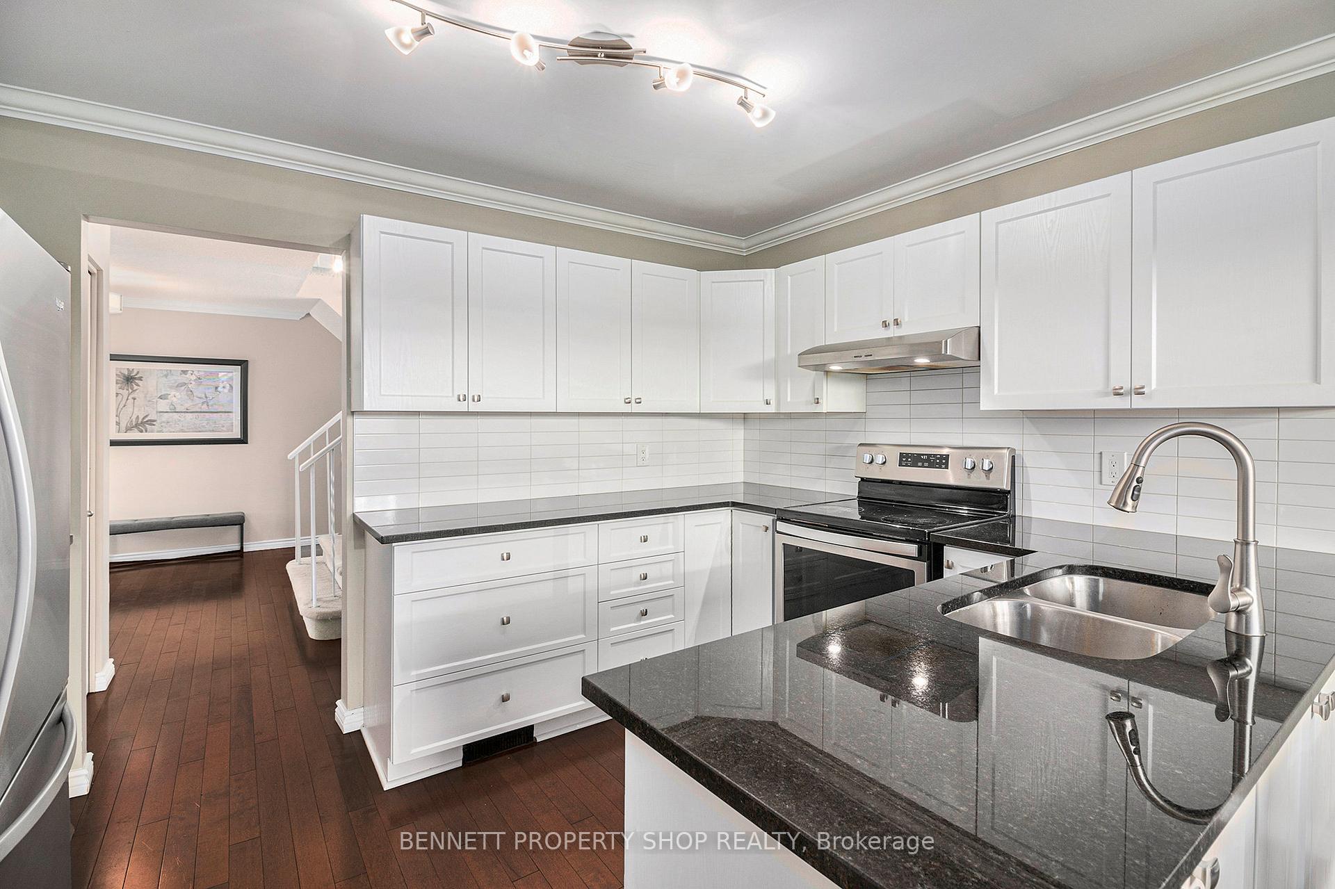 Photo 9 of 1865 Leclair Crescent, Ottawa, Queenswood Heights South — HOMEH