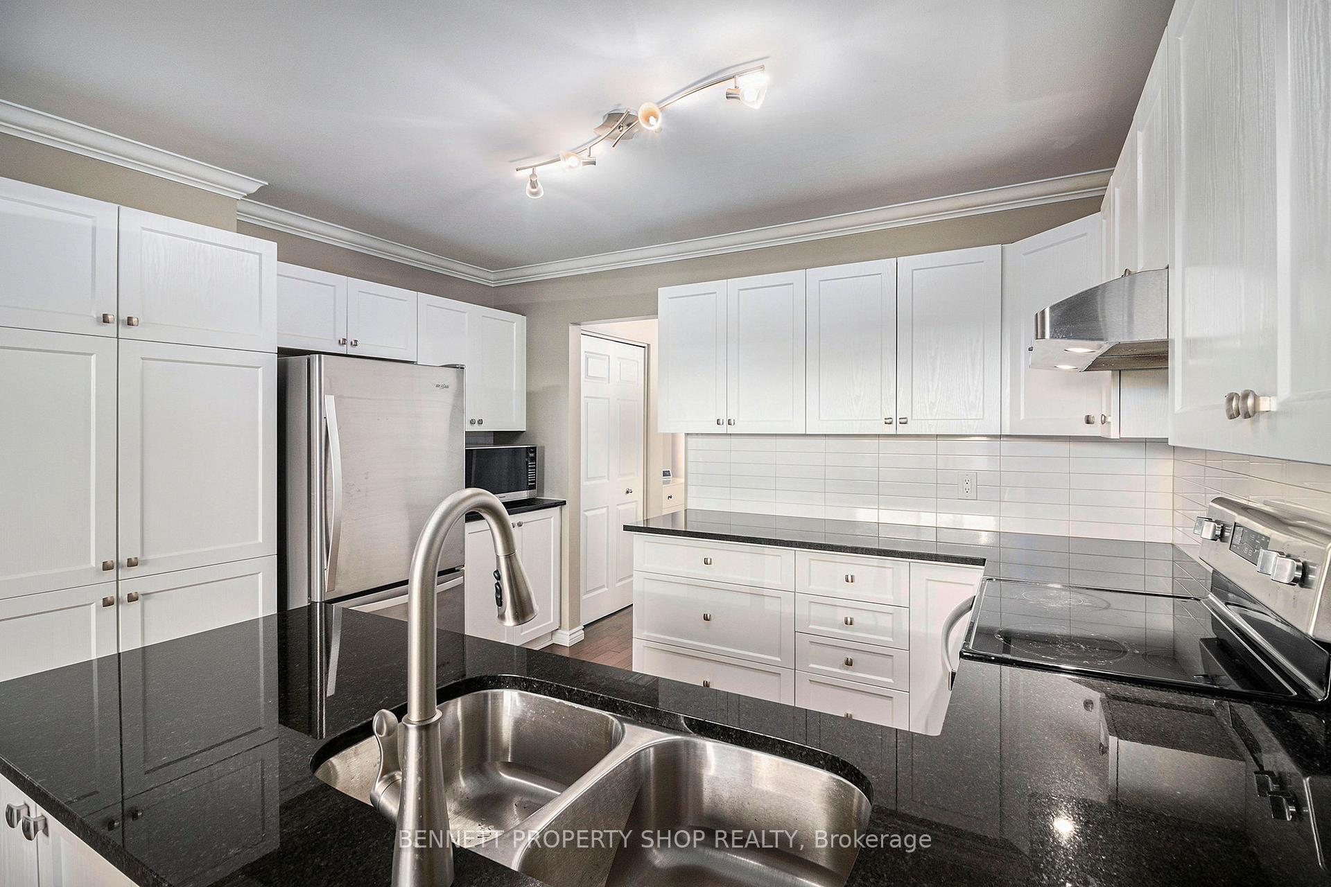Photo 10 of 1865 Leclair Crescent, Ottawa, Queenswood Heights South — HOMEH