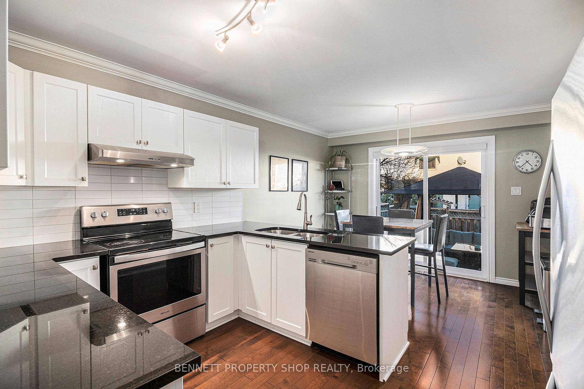 Photo 11 of 1865 Leclair Crescent, Ottawa, Queenswood Heights South — HOMEH