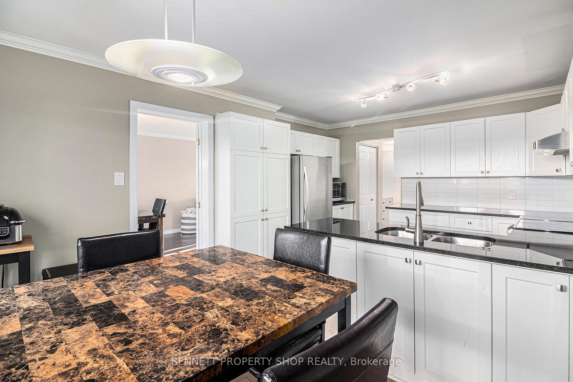 Photo 12 of 1865 Leclair Crescent, Ottawa, Queenswood Heights South — HOMEH