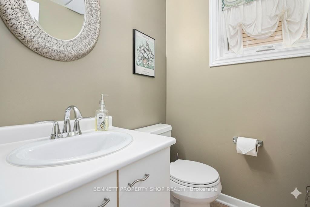 Photo 14 of 1865 Leclair Crescent, Ottawa, Queenswood Heights South — HOMEH