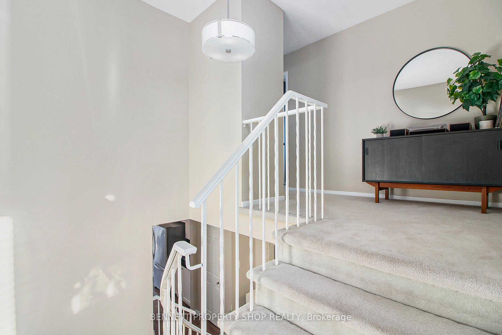 Photo 18 of 1865 Leclair Crescent, Ottawa, Queenswood Heights South — HOMEH