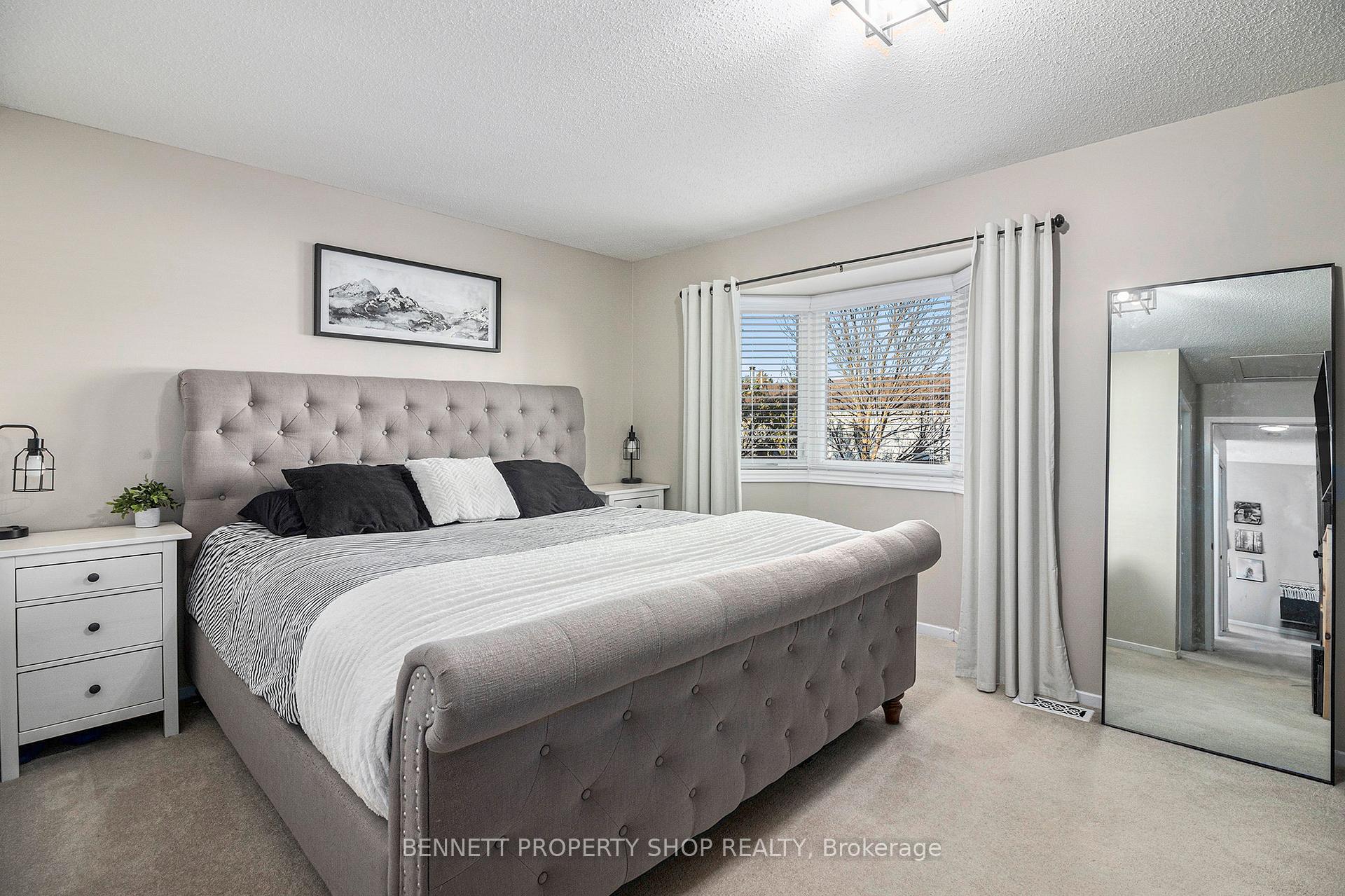 Photo 19 of 1865 Leclair Crescent, Ottawa, Queenswood Heights South — HOMEH