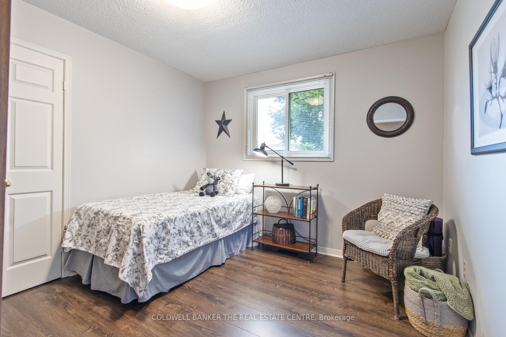 Photo 19 of 522 Malvern Crescent, Newmarket, Bristol-London — HOMEH