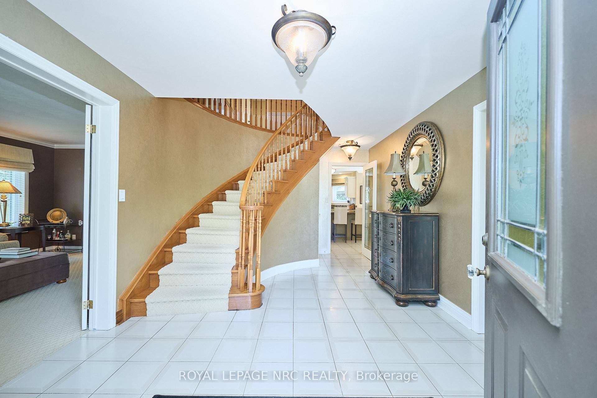 Photo 7 of 14 Shorthill Place, Pelham, Fonthill — HOMEH