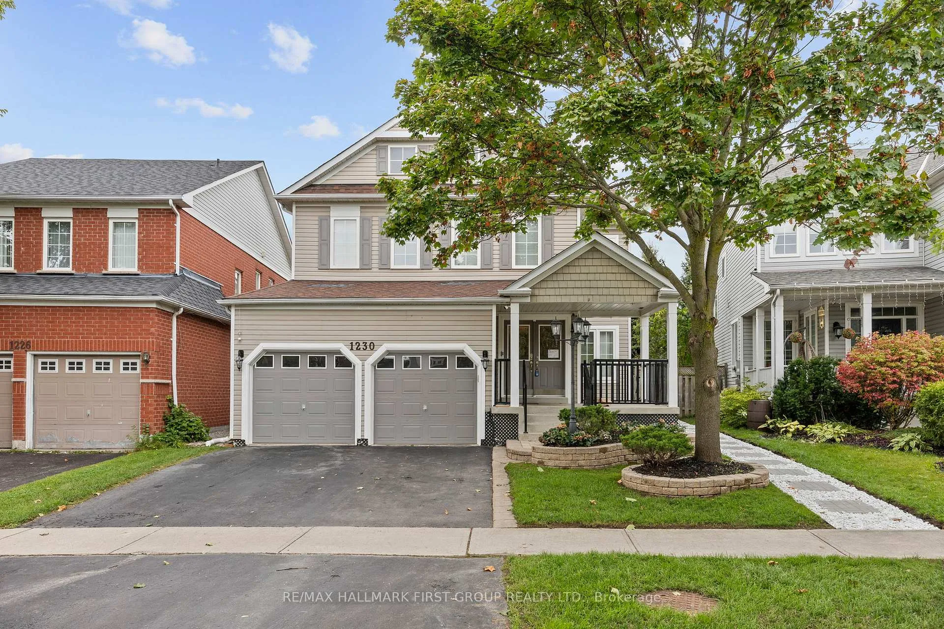 Front of 1230 Oakhill Avenue