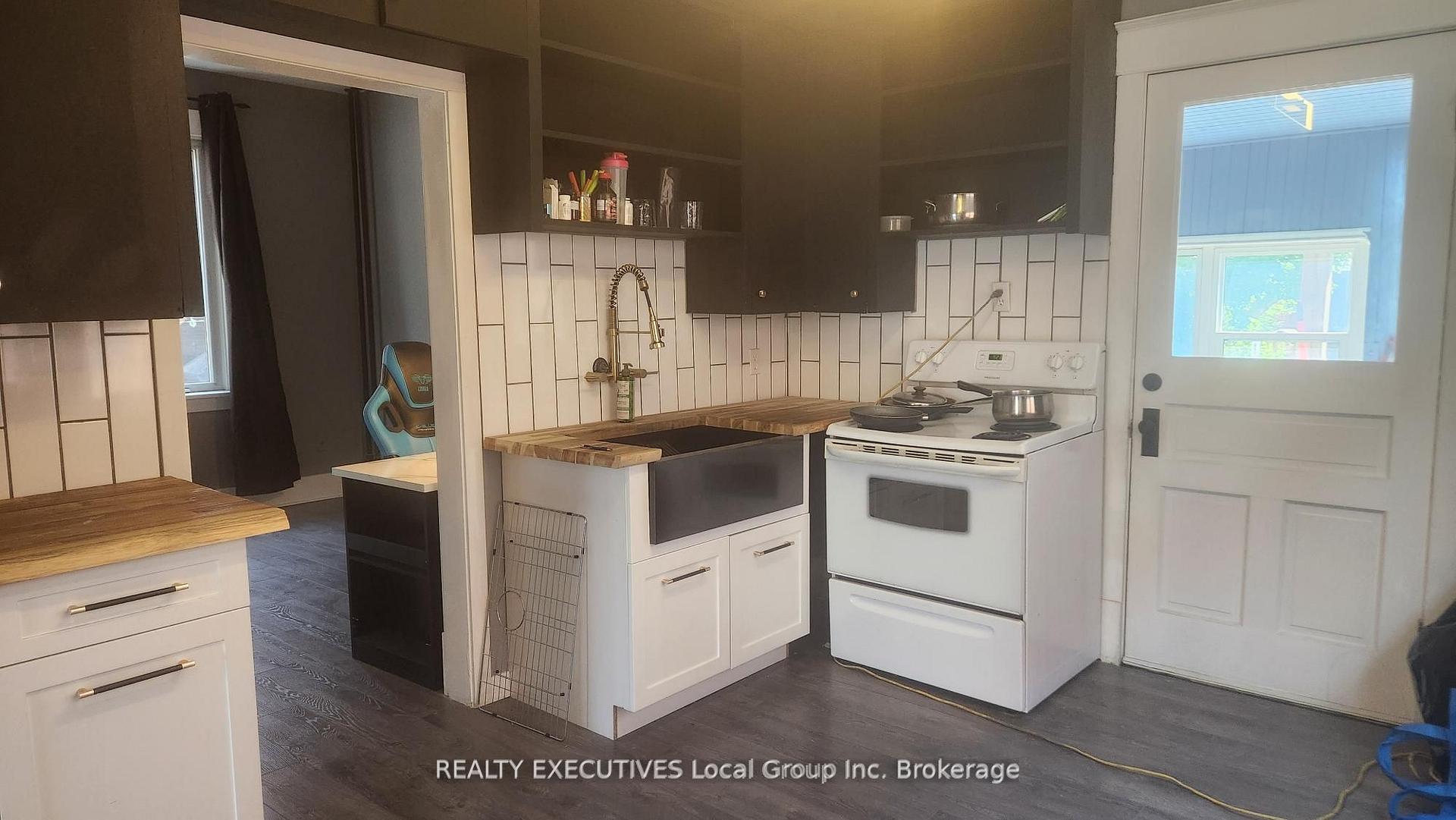 Photo 8 of 426 Algonquin Avenue, North Bay, Central — HOMEH