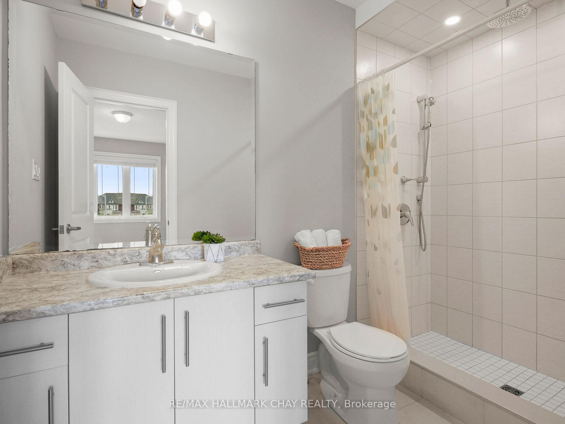 Photo 23 of 135 Walker Boulevard, New Tecumseth, Alliston — HOMEH