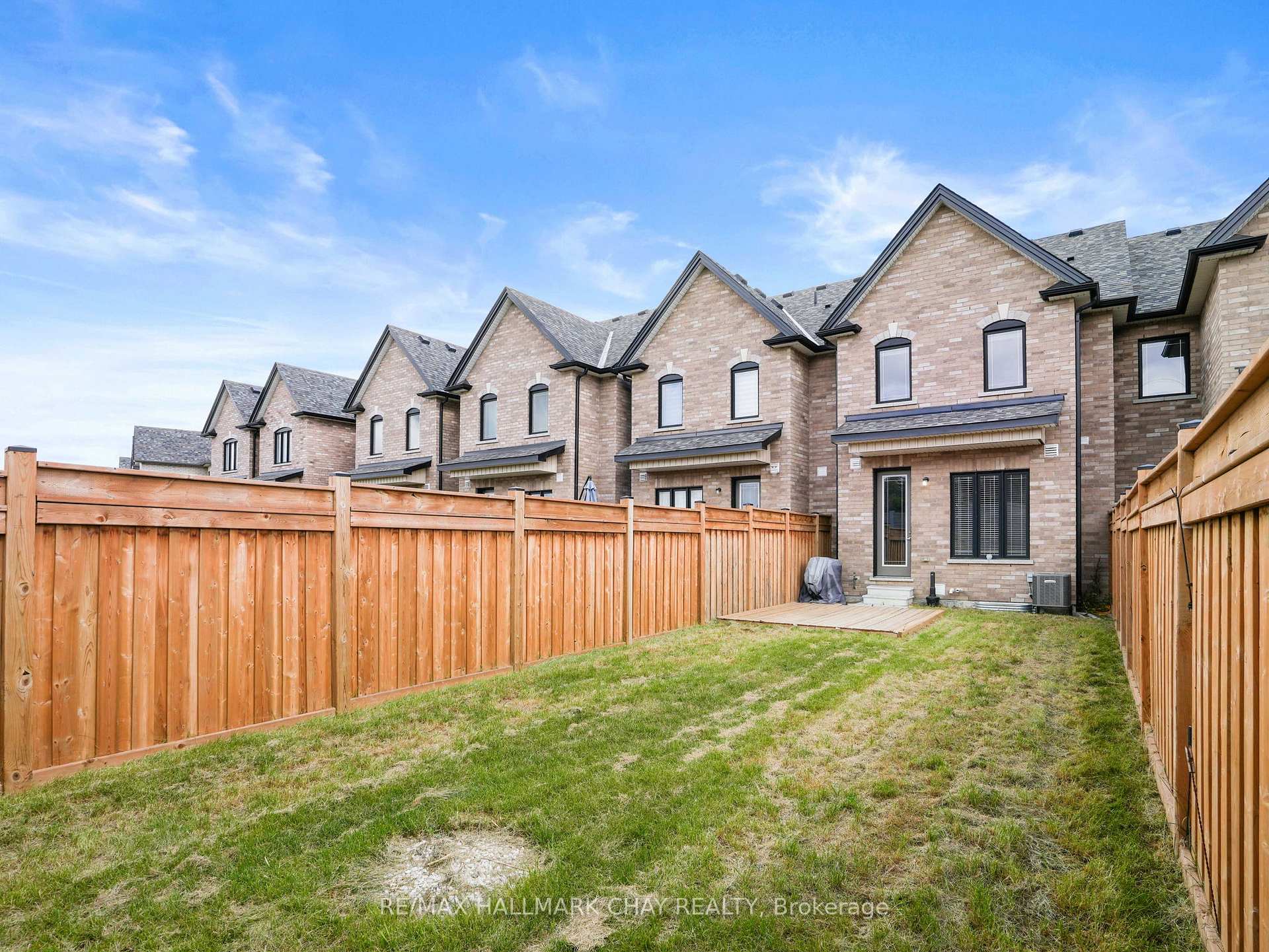 Photo 34 of 135 Walker Boulevard, New Tecumseth, Alliston — HOMEH