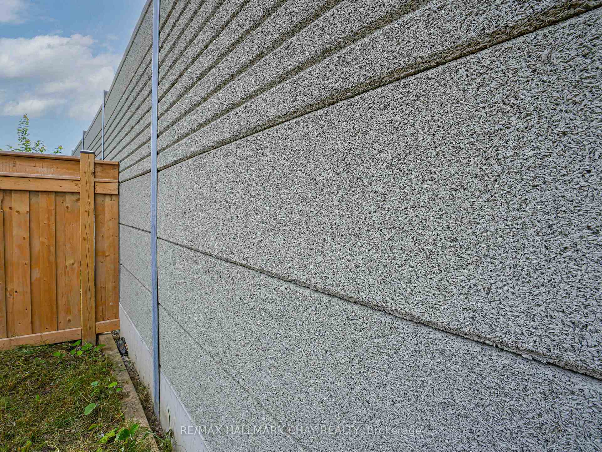 Photo 36 of 135 Walker Boulevard, New Tecumseth, Alliston — HOMEH