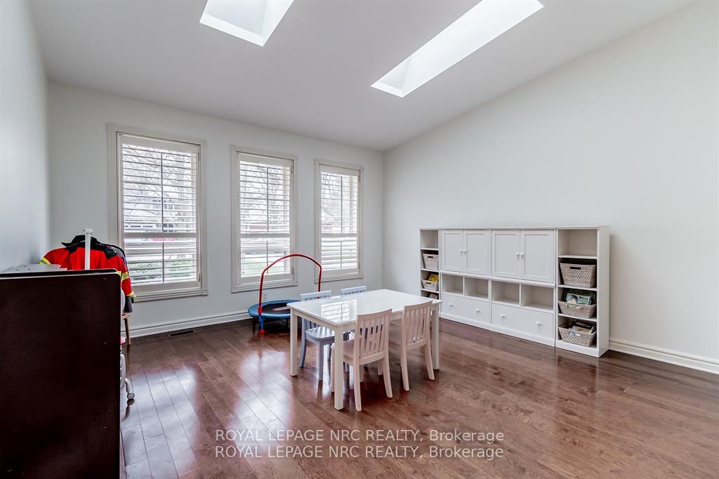 Photo 8 of 11 Forest Hill Crescent, Pelham, Fonthill — HOMEH