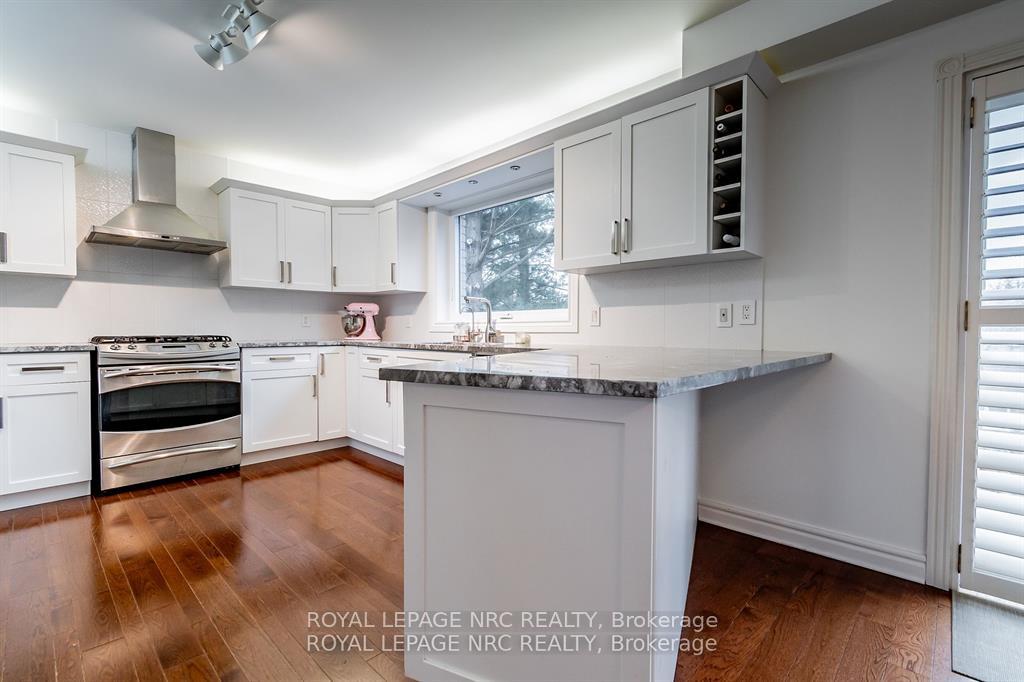 Photo 12 of 11 Forest Hill Crescent, Pelham, Fonthill — HOMEH