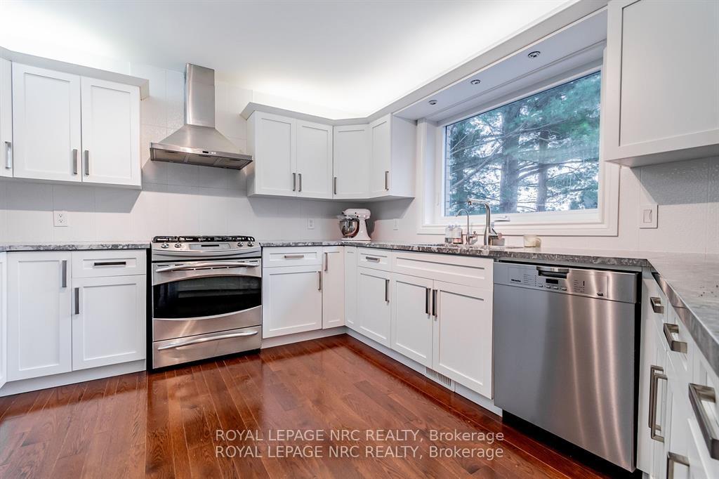 Photo 13 of 11 Forest Hill Crescent, Pelham, Fonthill — HOMEH