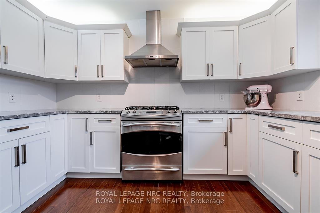 Photo 14 of 11 Forest Hill Crescent, Pelham, Fonthill — HOMEH