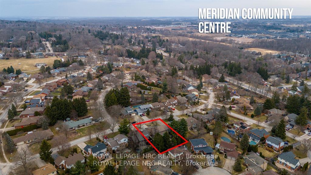 Photo 36 of 11 Forest Hill Crescent, Pelham, Fonthill — HOMEH