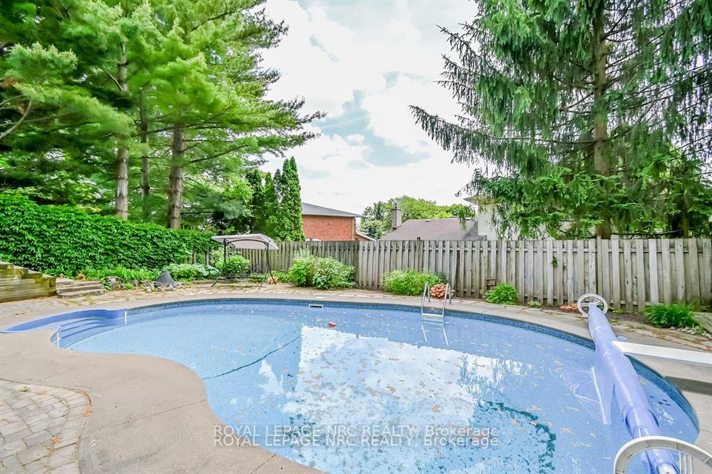 Photo 43 of 11 Forest Hill Crescent, Pelham, Fonthill — HOMEH