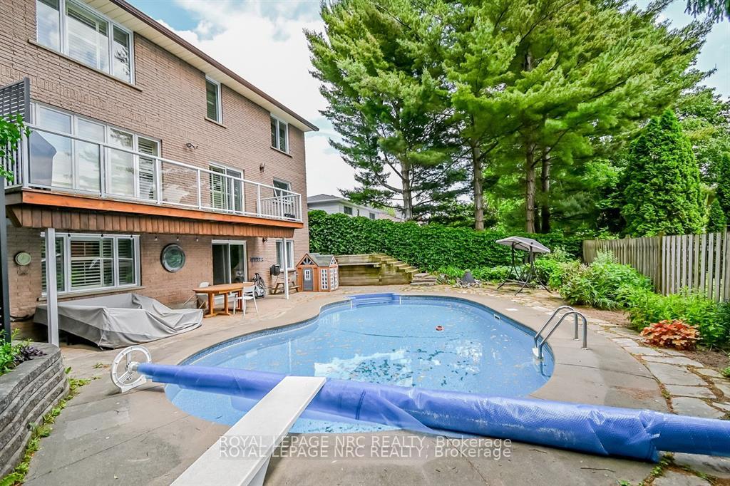 Photo 44 of 11 Forest Hill Crescent, Pelham, Fonthill — HOMEH