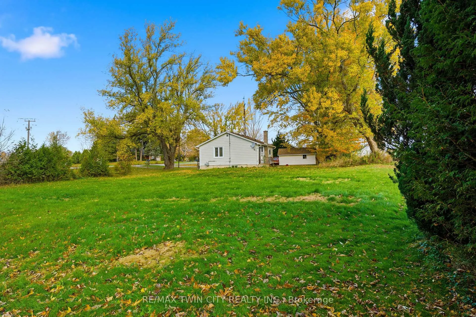 Photo 13 of 2094 Cockshutt Road, Norfolk, Townsend — HOMEH