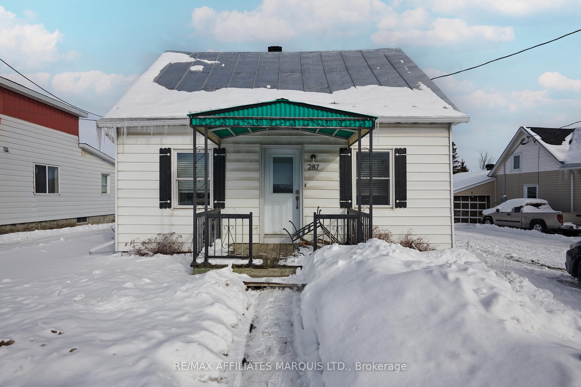 Front of 287 Main Street S