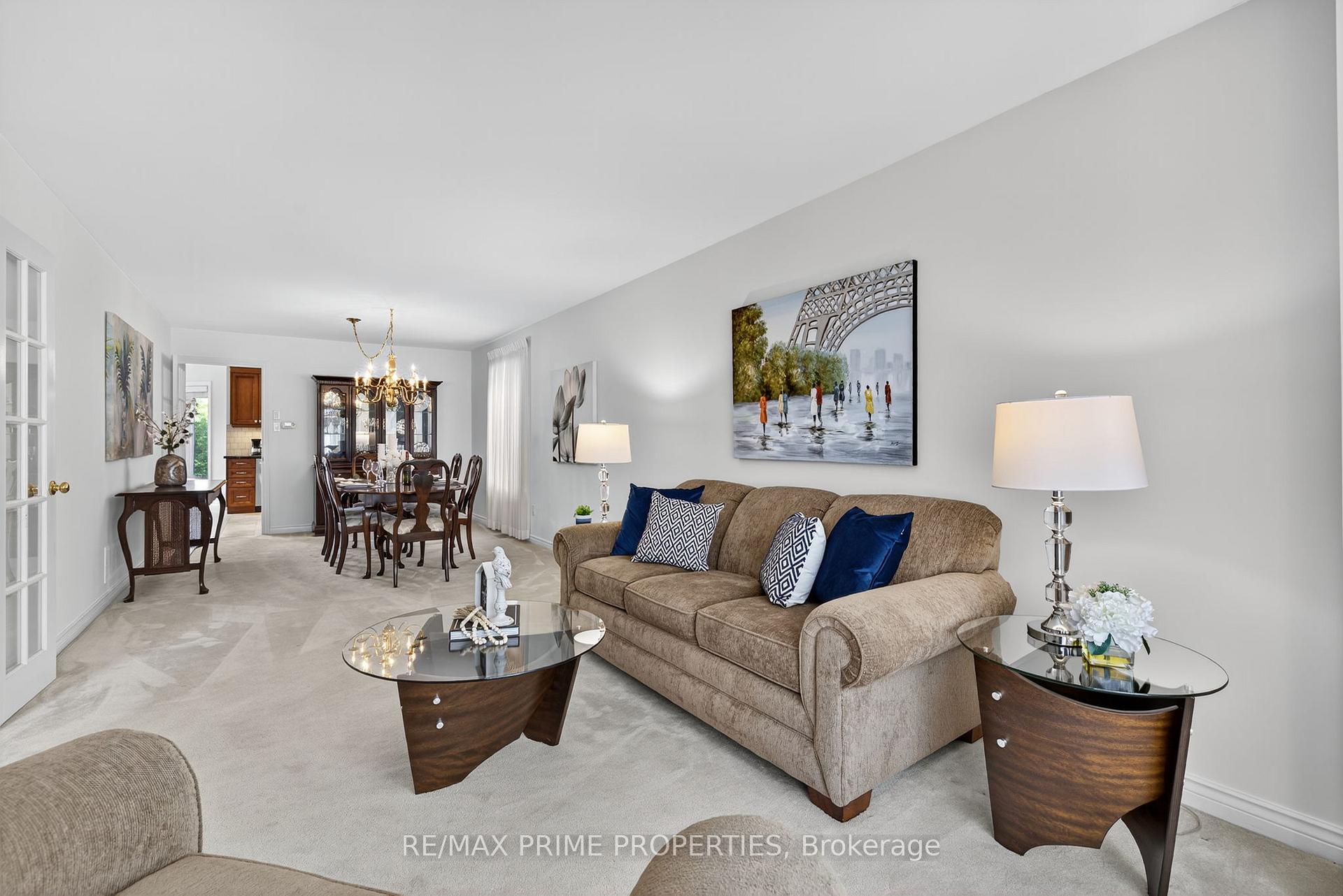 Photo 4 of 396 Devanjan Circle, Newmarket, Gorham-College Manor — HOMEH