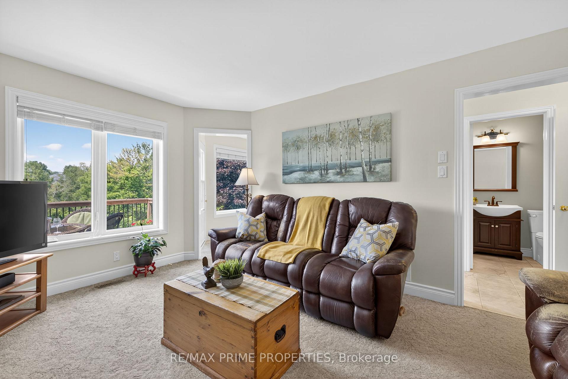 Photo 14 of 396 Devanjan Circle, Newmarket, Gorham-College Manor — HOMEH