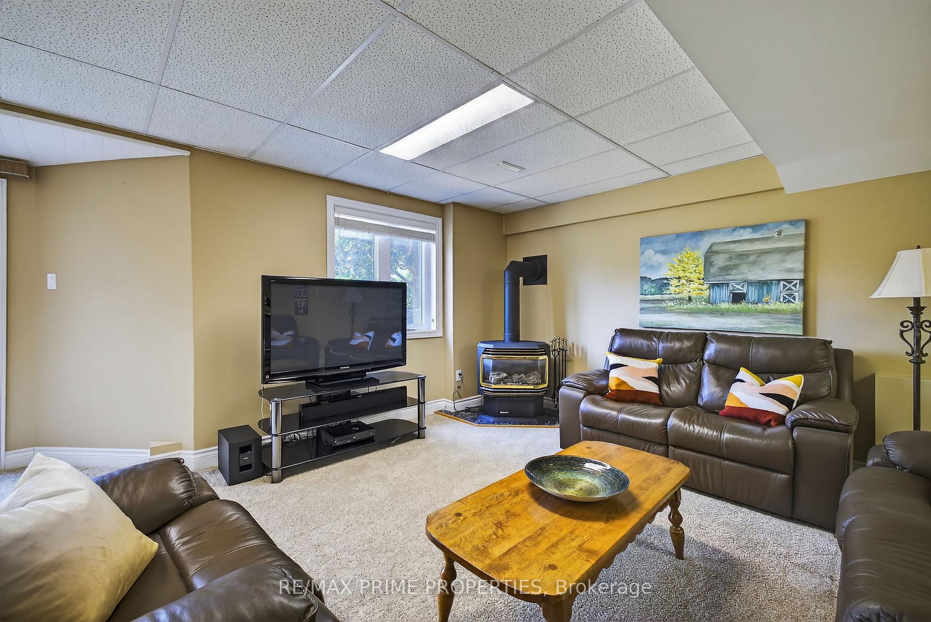 Photo 32 of 396 Devanjan Circle, Newmarket, Gorham-College Manor — HOMEH