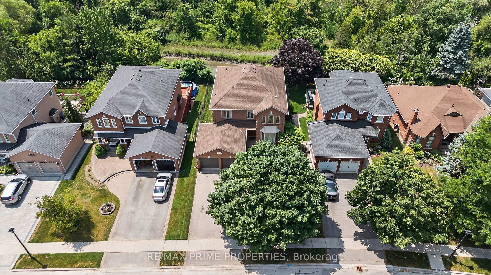 Photo 47 of 396 Devanjan Circle, Newmarket, Gorham-College Manor — HOMEH