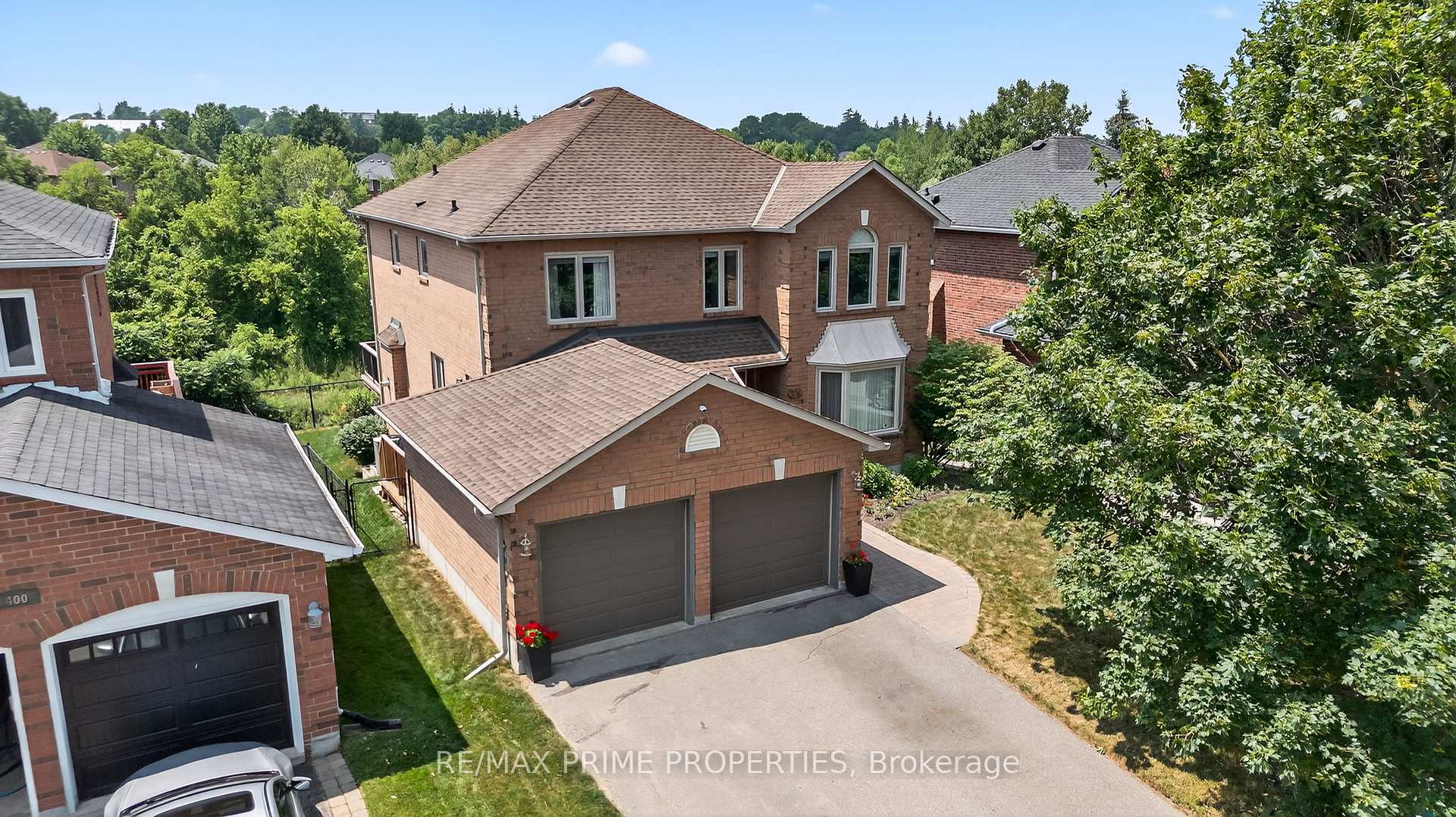 Photo 48 of 396 Devanjan Circle, Newmarket, Gorham-College Manor — HOMEH
