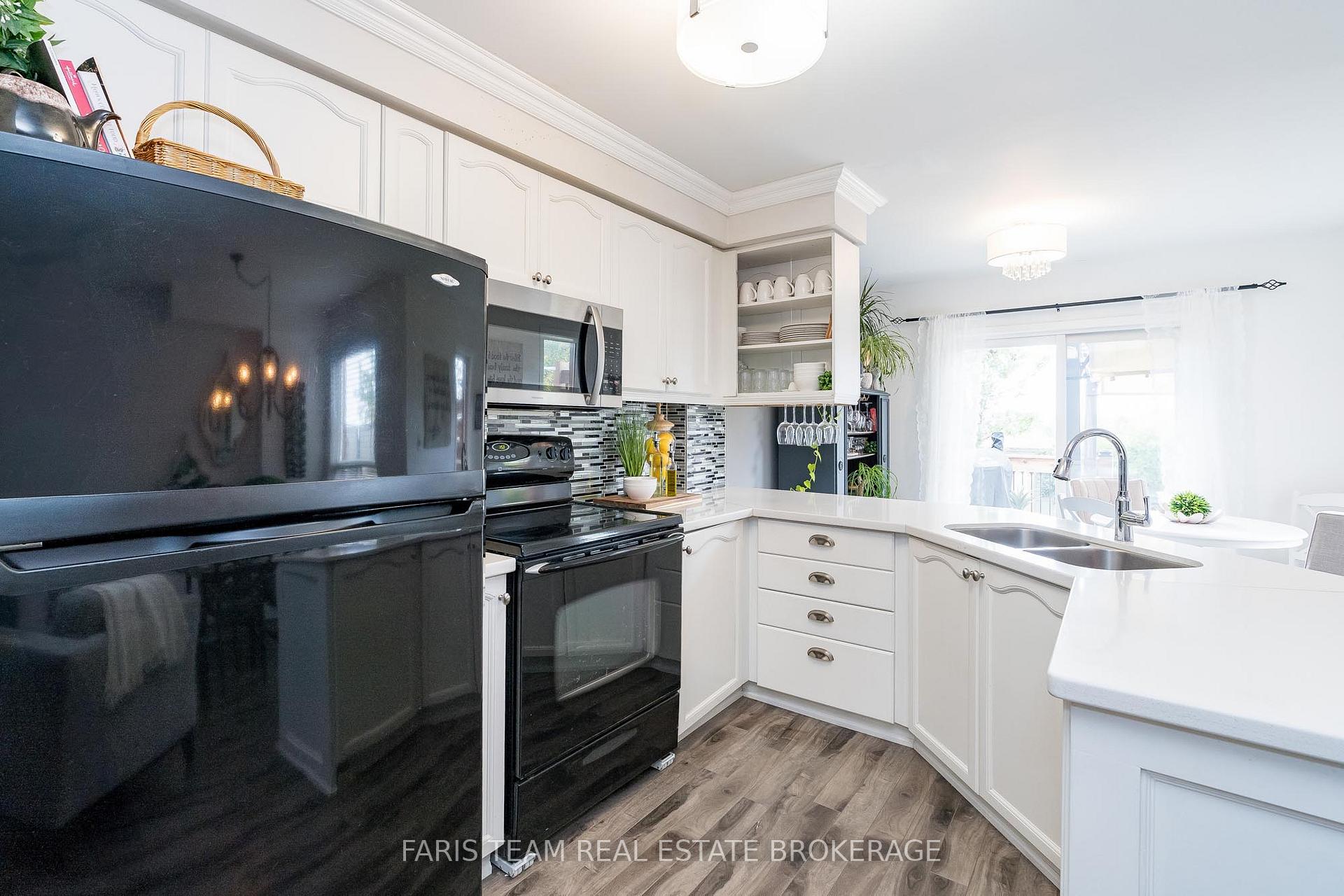 Photo 4 of 50 Smith Street, New Tecumseth, Alliston — HOMEH